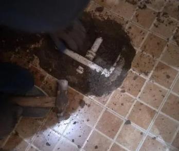 密山卫生间漏水维修公司为您分享下卫生间渗水如何处理及注意事项